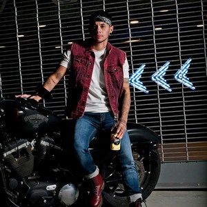 Meet your Posher, Sebastian-james